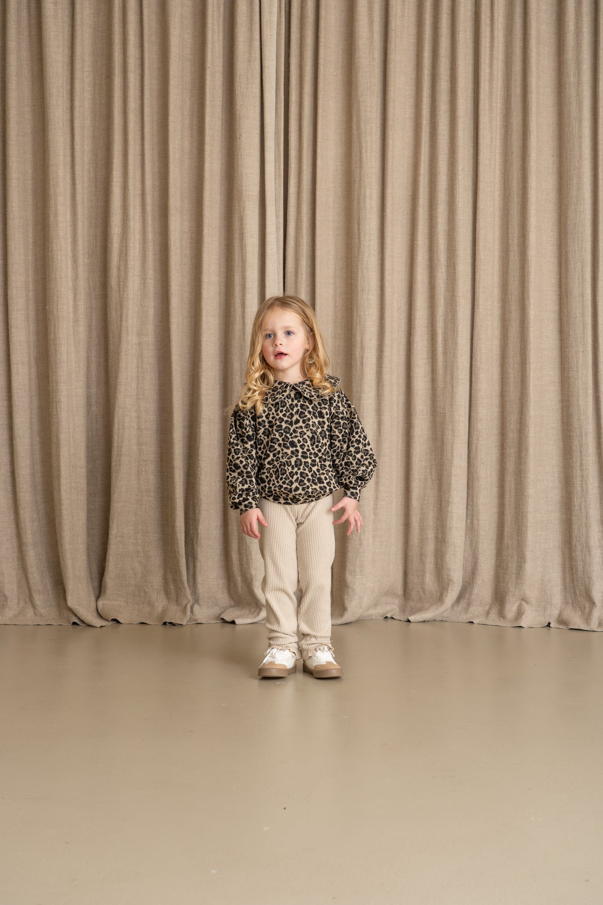 Balloon Collar Pullover