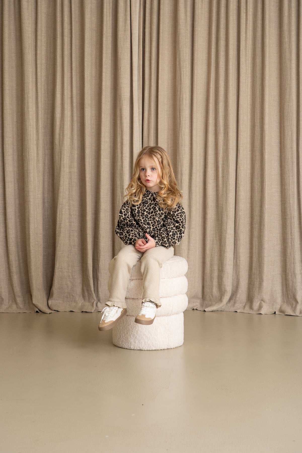 Balloon Collar Pullover