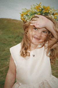 Bellis Kleid